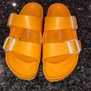 Like new Birkenstock Arizona Footbed Sandal